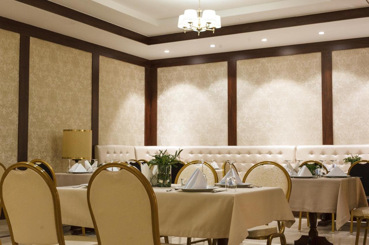 Colinele Aurii Cimislia Hotel Bagian luar foto
