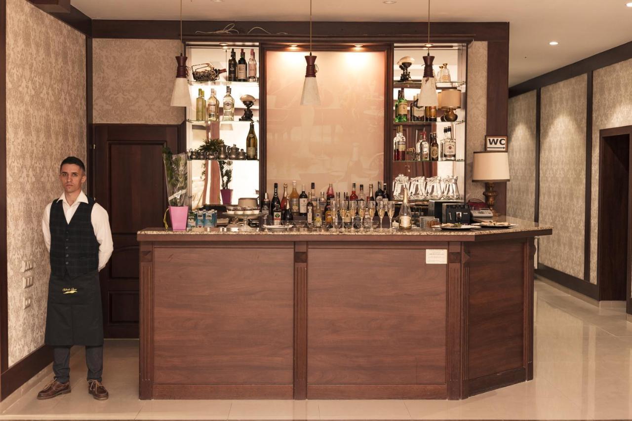 Colinele Aurii Cimislia Hotel Bagian luar foto