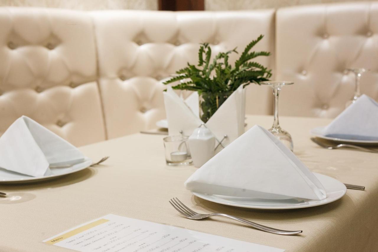 Colinele Aurii Cimislia Hotel Bagian luar foto