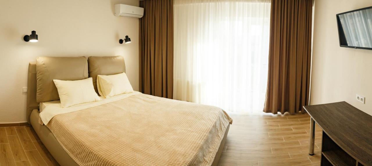 Colinele Aurii Cimislia Hotel Bagian luar foto