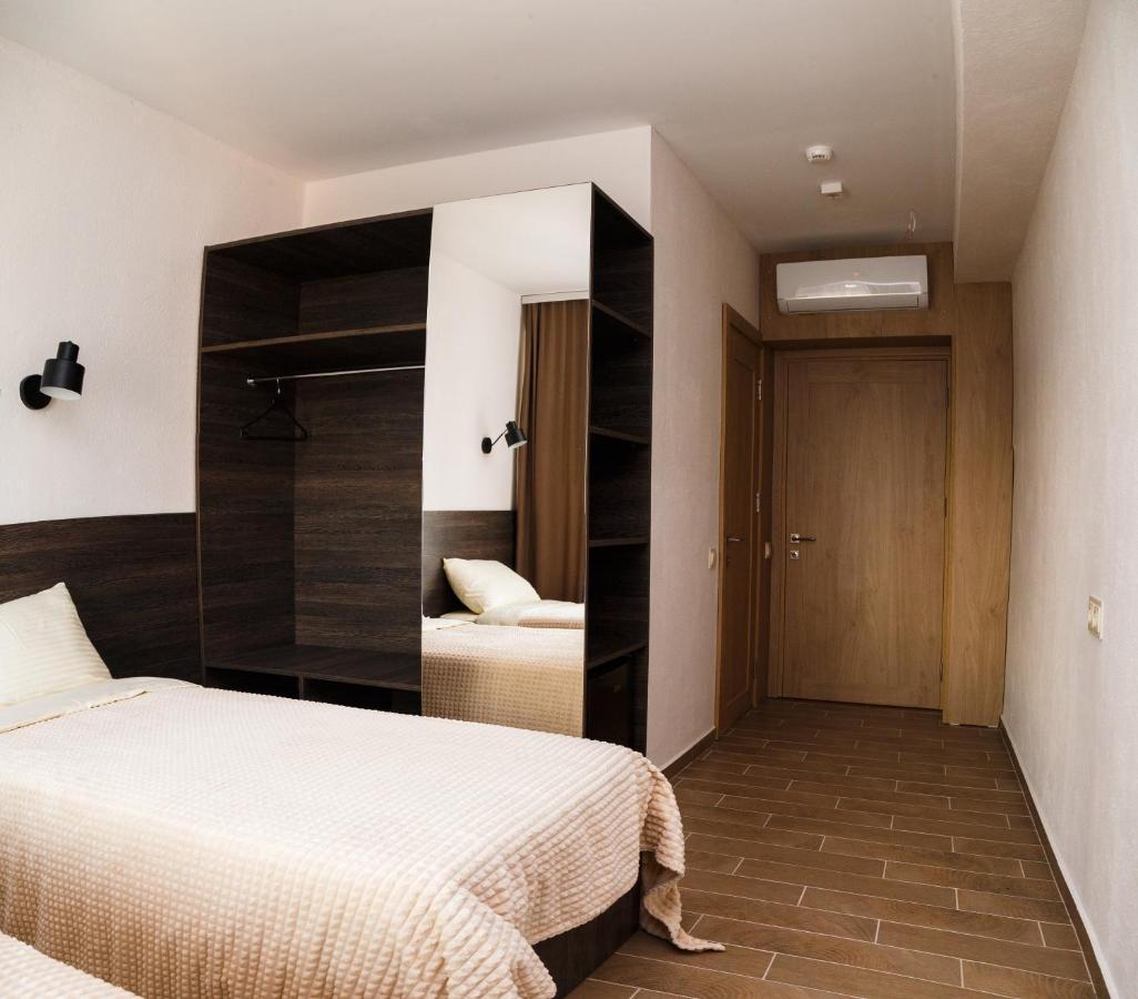 Colinele Aurii Cimislia Hotel Bagian luar foto