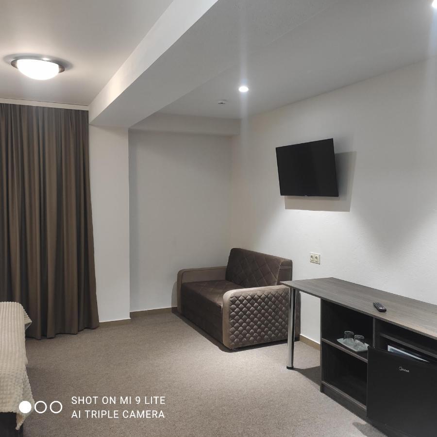 Colinele Aurii Cimislia Hotel Bagian luar foto