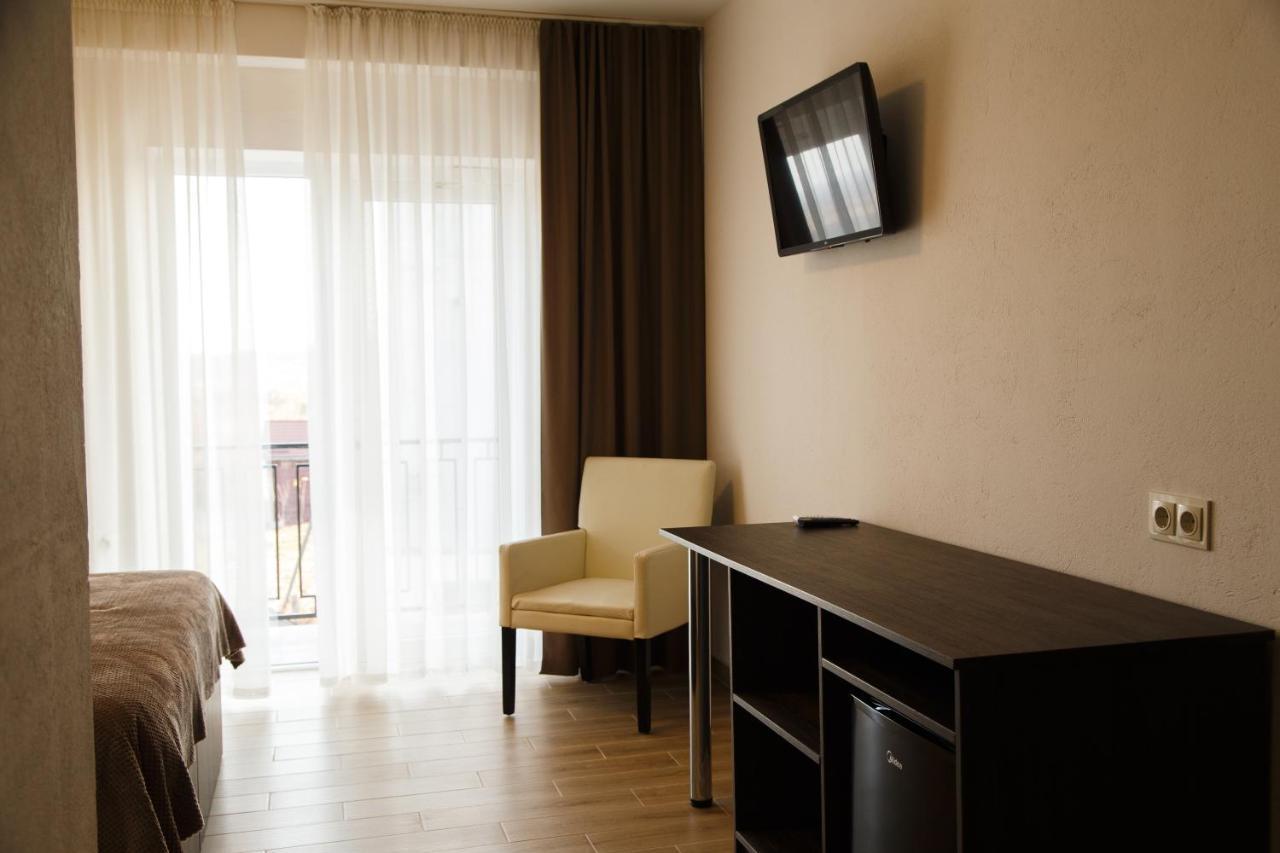 Colinele Aurii Cimislia Hotel Bagian luar foto